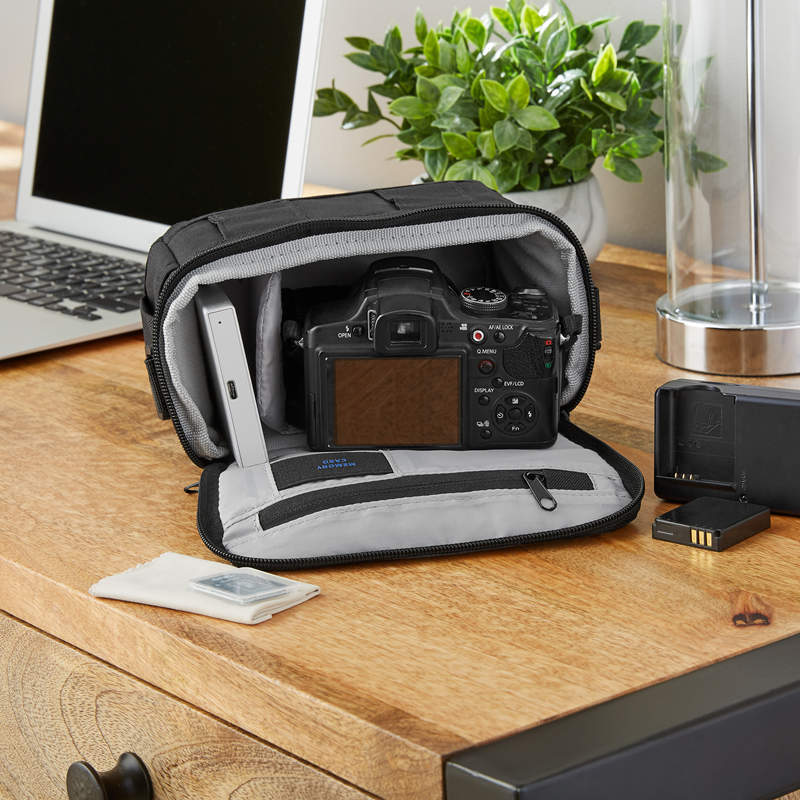 Integrated Belt Loop Camera Bags.jpg